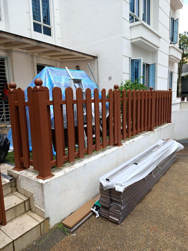 Outdoor composite and timber fencing62863093520771114