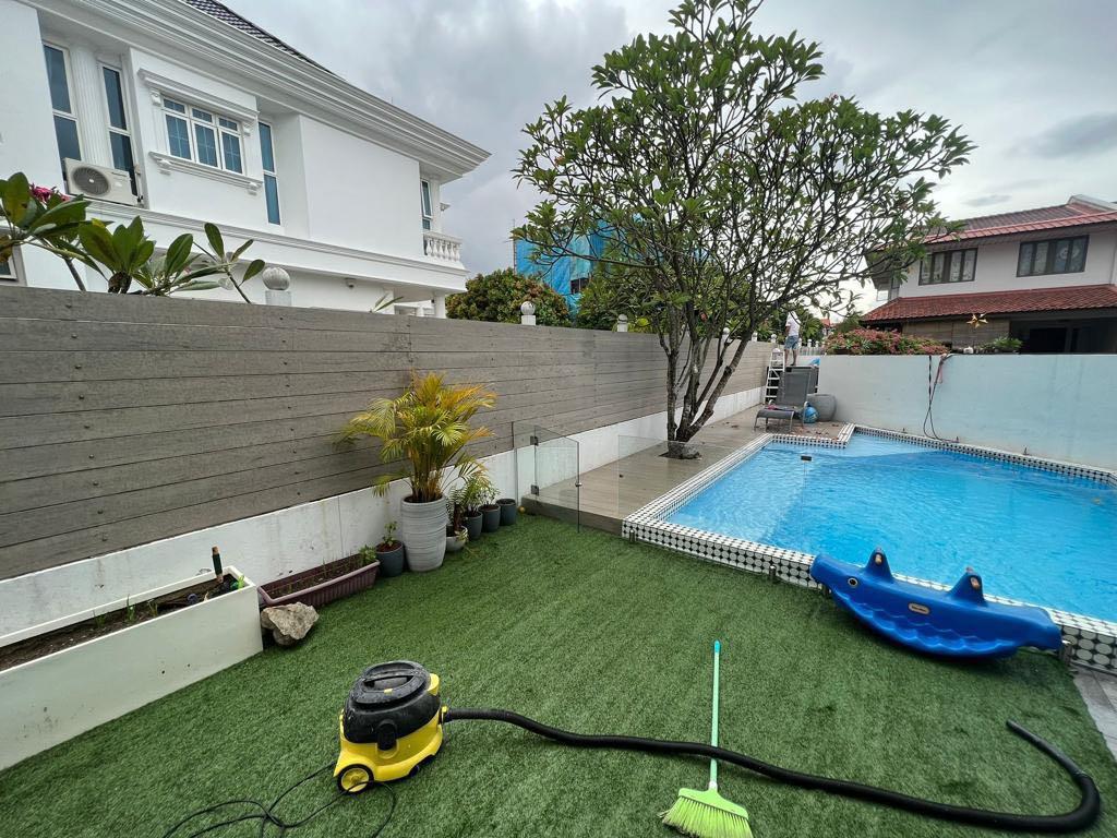 Outdoor composite and timber fencing62863093520771112