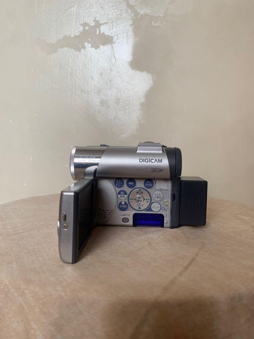 Panasonic Mini DV handycam w/ card slot, Photography, Cameras on Carousell