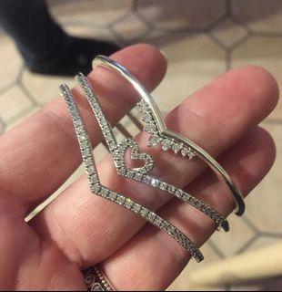 Pandora wishbone bangle in silver