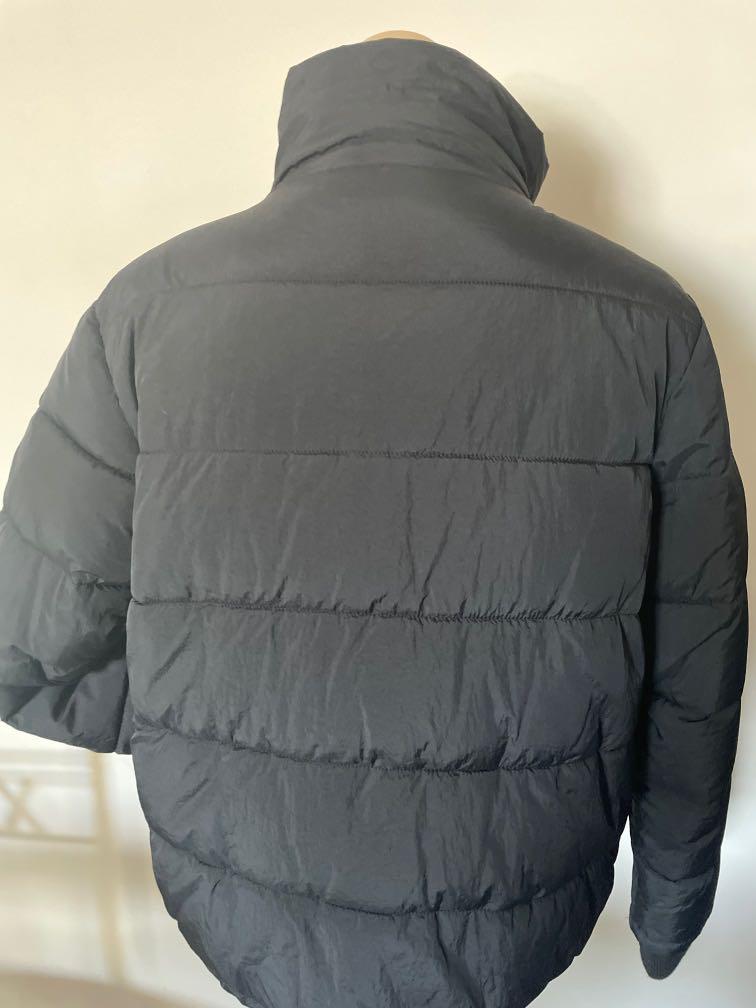 Puffer Jacket (Category: Women's Clothes) located in Elwood. Submitted by 1clasyldy (Listing ID 1179486481, Image 3). Description: Cotton on brand new black puffer jacket .
