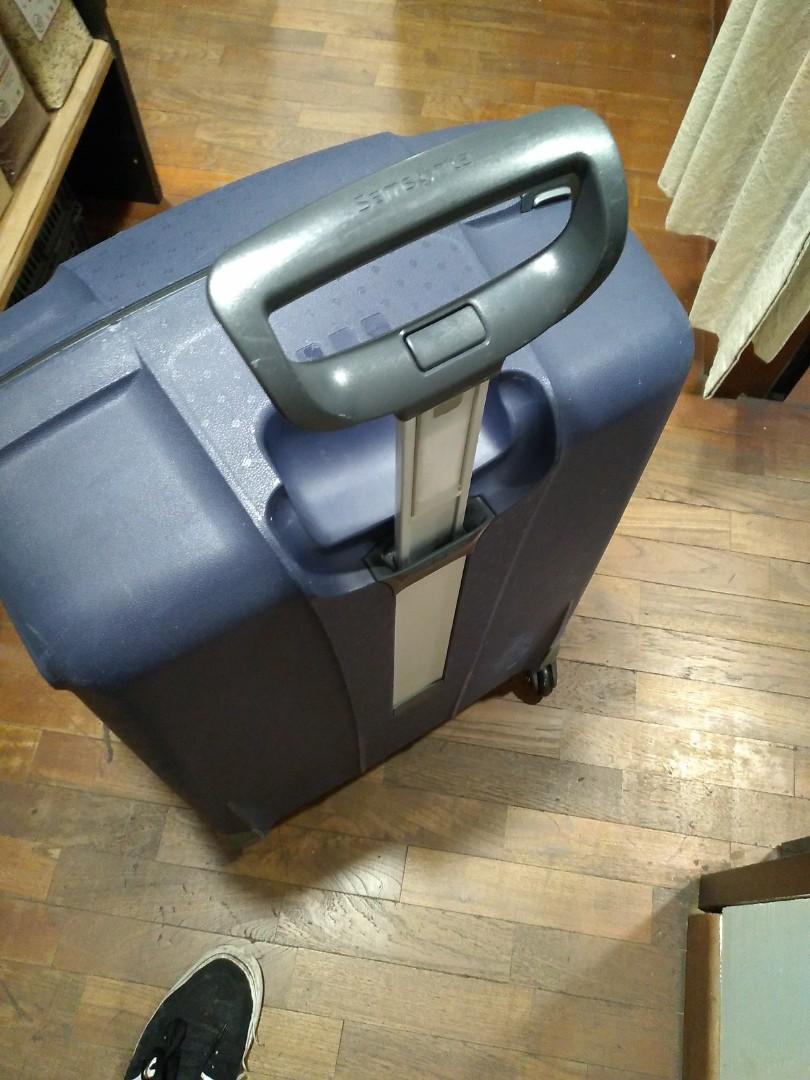 Samsonite 30 inch luggage (4wheels, TSA lock), Hobbies & Toys, Travel