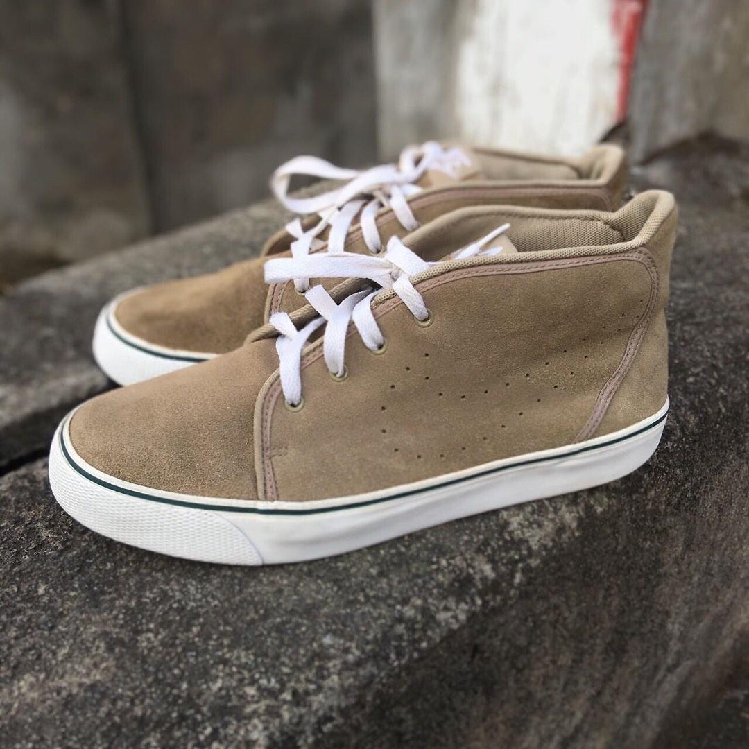 Nike toki shop mid sneaker