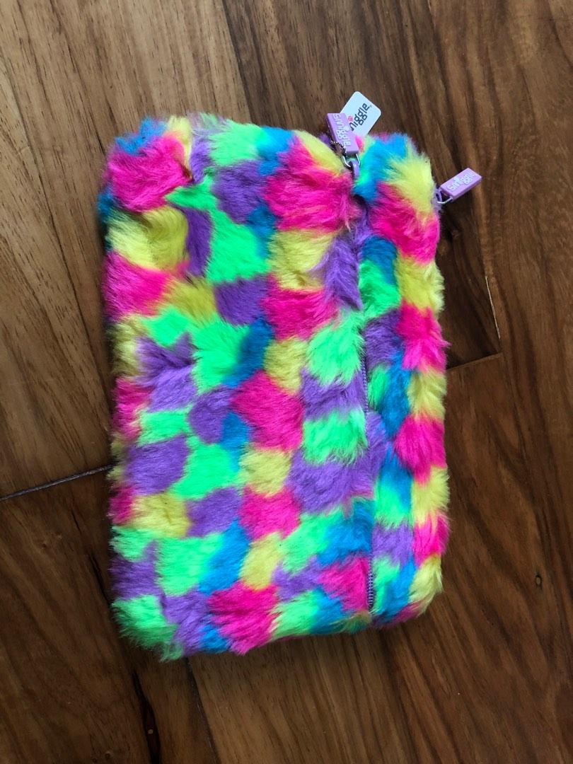 Smiggle pencil case (Category: Stationery & School Supplies) located in Quezon City. Submitted by matteoboy (Listing ID 1179658346, Image 1). Description: Unused.