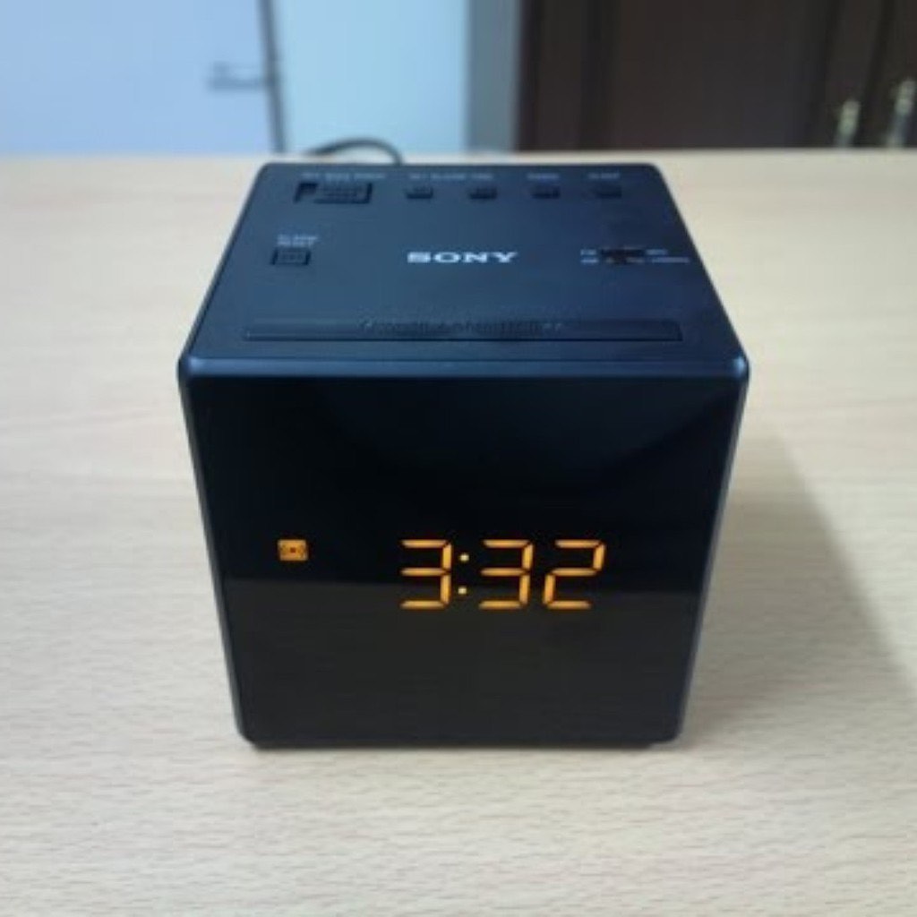 Sony Clock Radio, Furniture & Home Living, Home Decor, Clocks on Carousell
