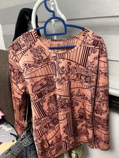 (Category: ) located in . Submitted by hanbinnn (Listing ID 1179653973, Image 1). Description: .
