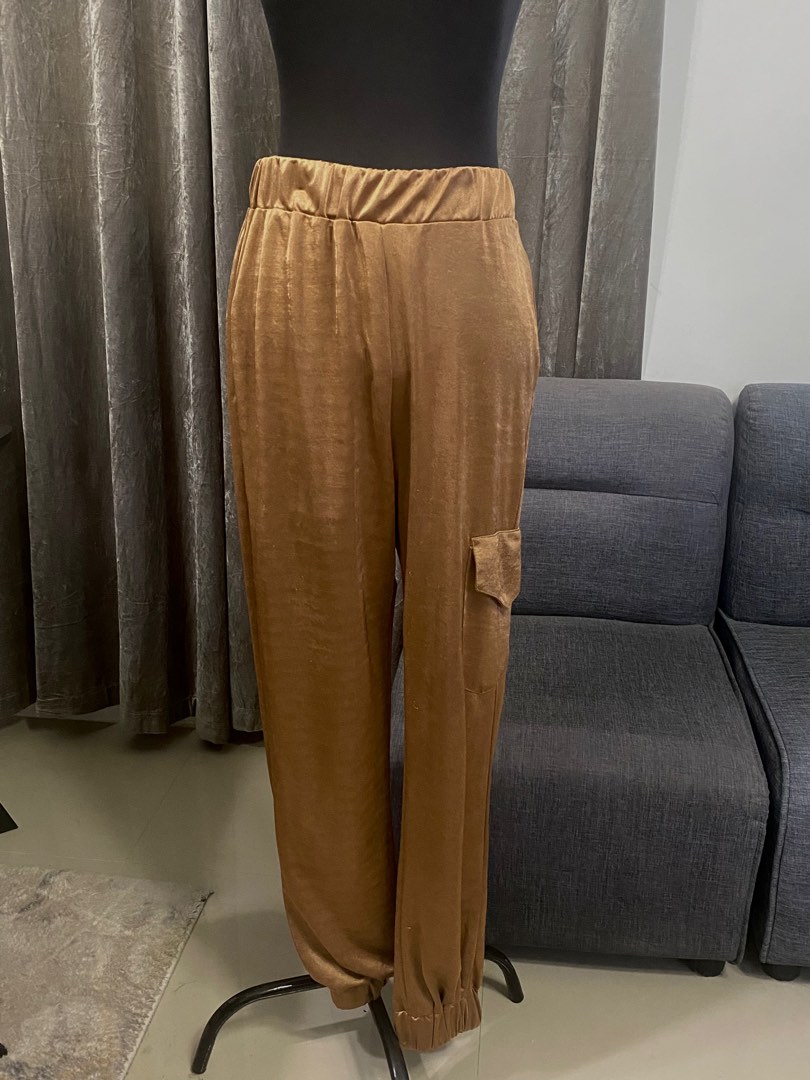 Zara Jogger Pants, Women's Fashion, Bottoms, Other Bottoms on Carousell