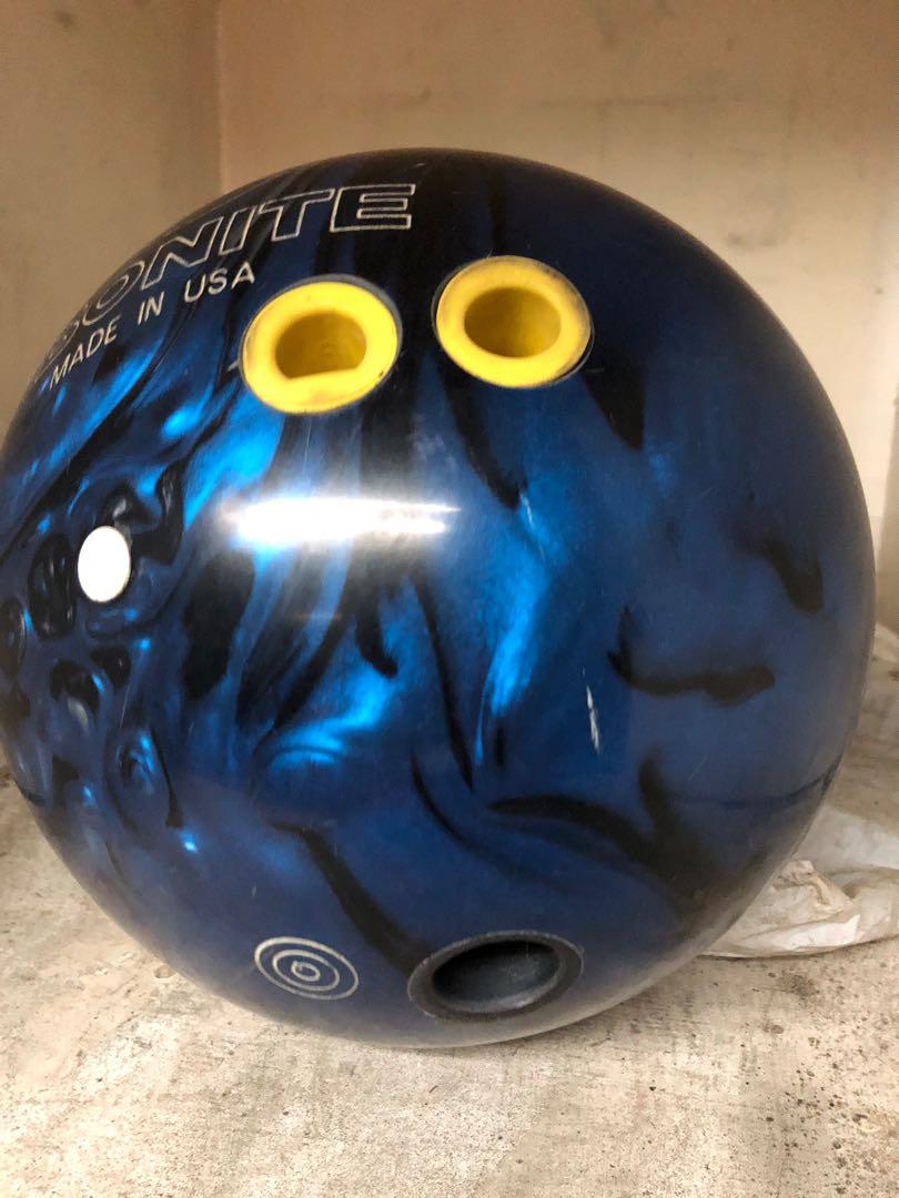 15lbs Ebonite Cyclone Bowling ball, Sports Equipment, Sports & Games