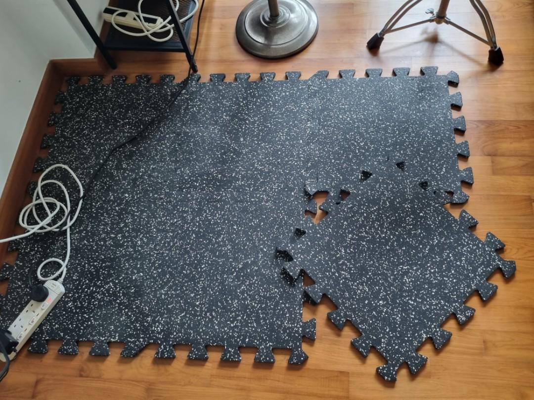 Heavy Duty Rubber Gym Mats 54 x 54cm; 13mm Thick, Sports Equipment