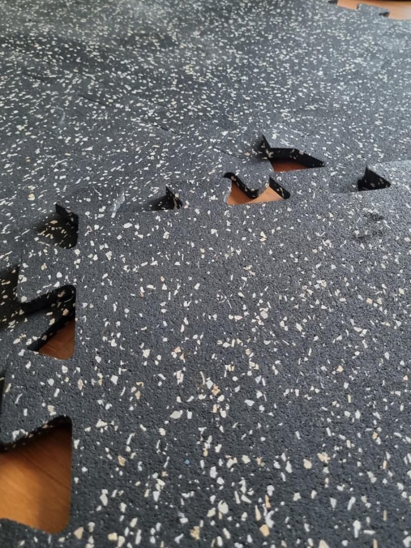 Heavy Duty Rubber Gym Mats 54 x 54cm; 13mm Thick, Sports Equipment