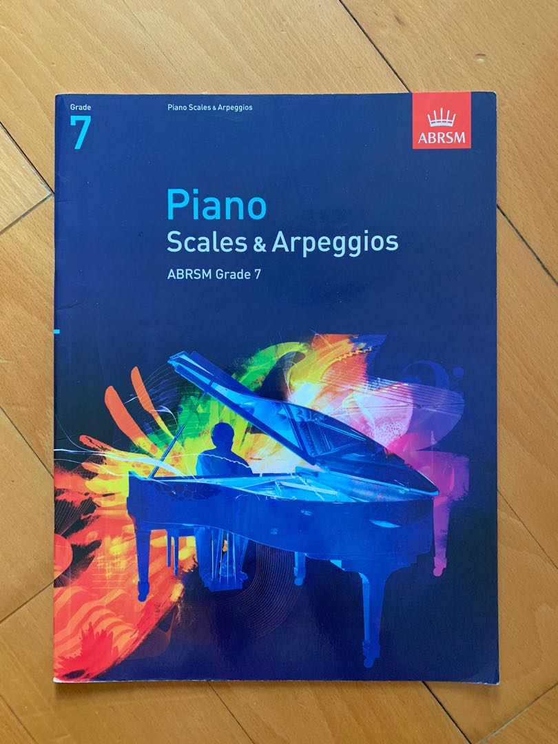 ABRSM Grade 7 Piano Scales & Arpeggios, 興趣及遊戲, 書本 & 文具, 教科書 Carousell