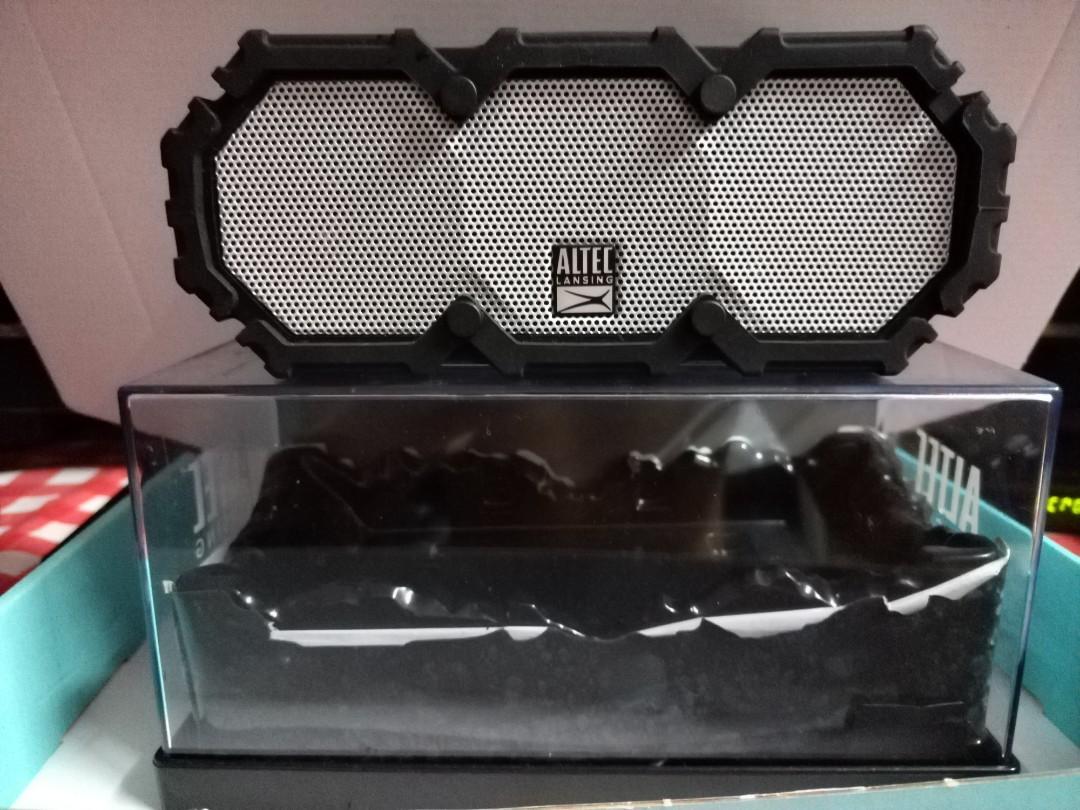 Altec lansing cheap life jacket imw578n