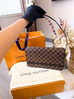 Louis Vuitton Tribeca long Lv Damier Ebene Hand Ch