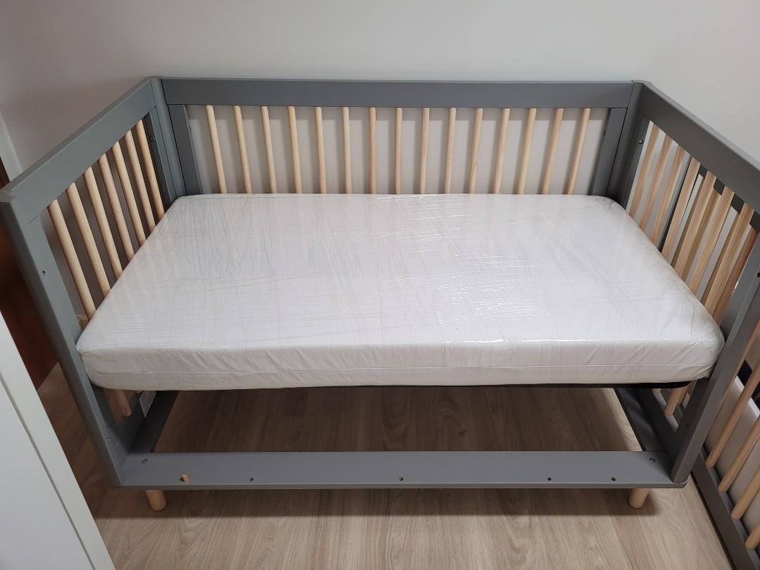Babyletto 3 in 1 crib, Babies & Kids, Baby Nursery & Kids Furniture