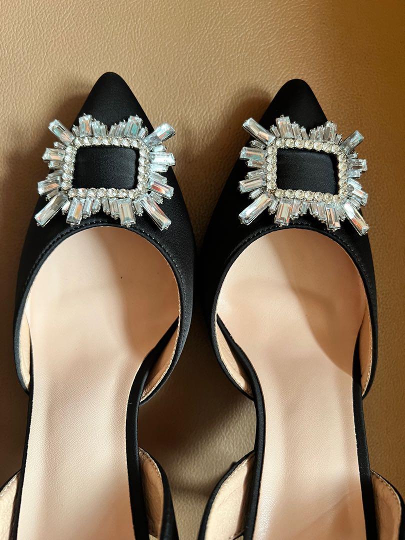 Black rhinestone point toe stiletto (Category: Heels) located in Cainta. Submitted by futurequeensh_jm (Listing ID 1176049594, Image 2). Description: Super duper elegant as in wow Bought from Shein Size: 37 fits a size 6 3.5. Inches heels RFS: wrong size (small) .