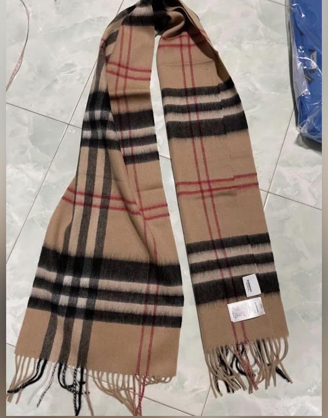 Bnwt Burberry Scarf, Women's Fashion, Watches & Accessories, Scarves on  Carousell