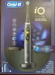 BRAND NEW ORALB 1Q SERIES 9 TOOTHBRUSH