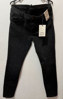 (Category: ) located in . Submitted by preloved0829 (Listing ID 1176212585, Image 1). Description: .