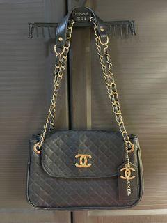 Chanel VIP Gift Phone Clutch &Coin Pouch 2 in 1, Women's Fashion, Bags &  Wallets, Purses & Pouches on Carousell