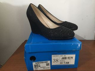 (Kategori: ) berada di . Dikirim oleh emishev (ID iklan 1176154215, Gambar 1). Deskripsi: .
