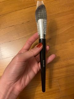 (Category: ) located in . Submitted by v.wardrobe (Listing ID 1176185128, Image 1). Description: .