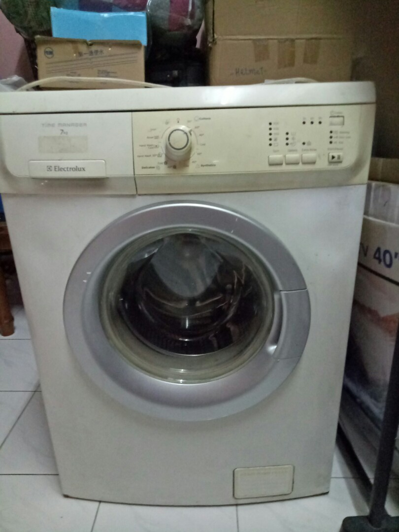 Electrolux washing machine 7kg front load mesin basuh, TV & Home