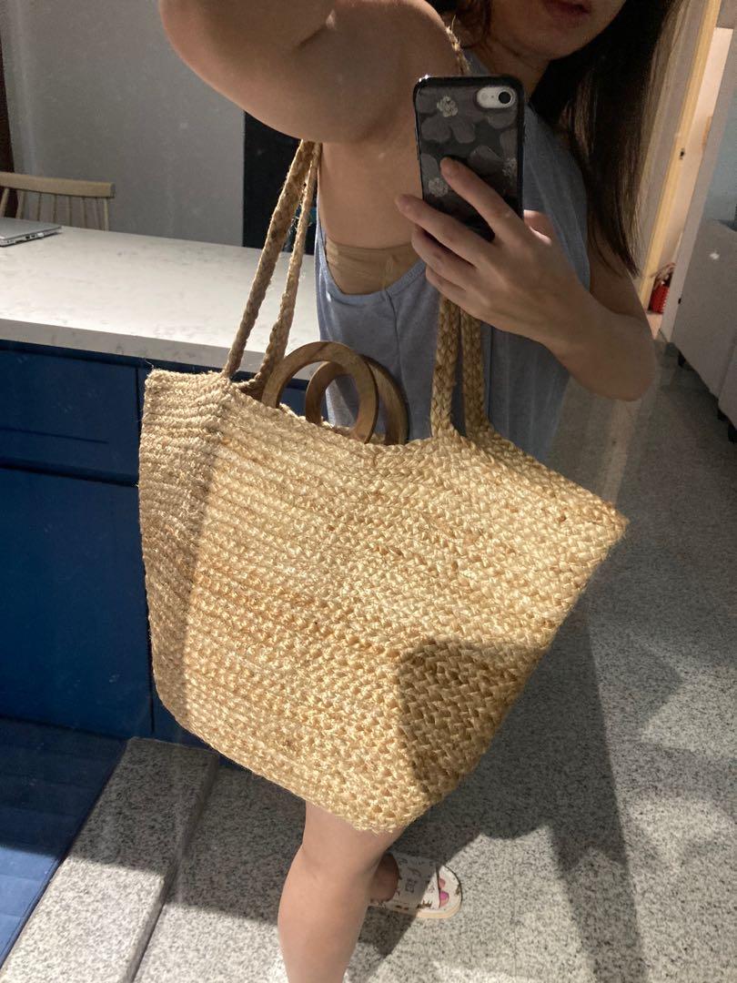 Giant outlet beach bag