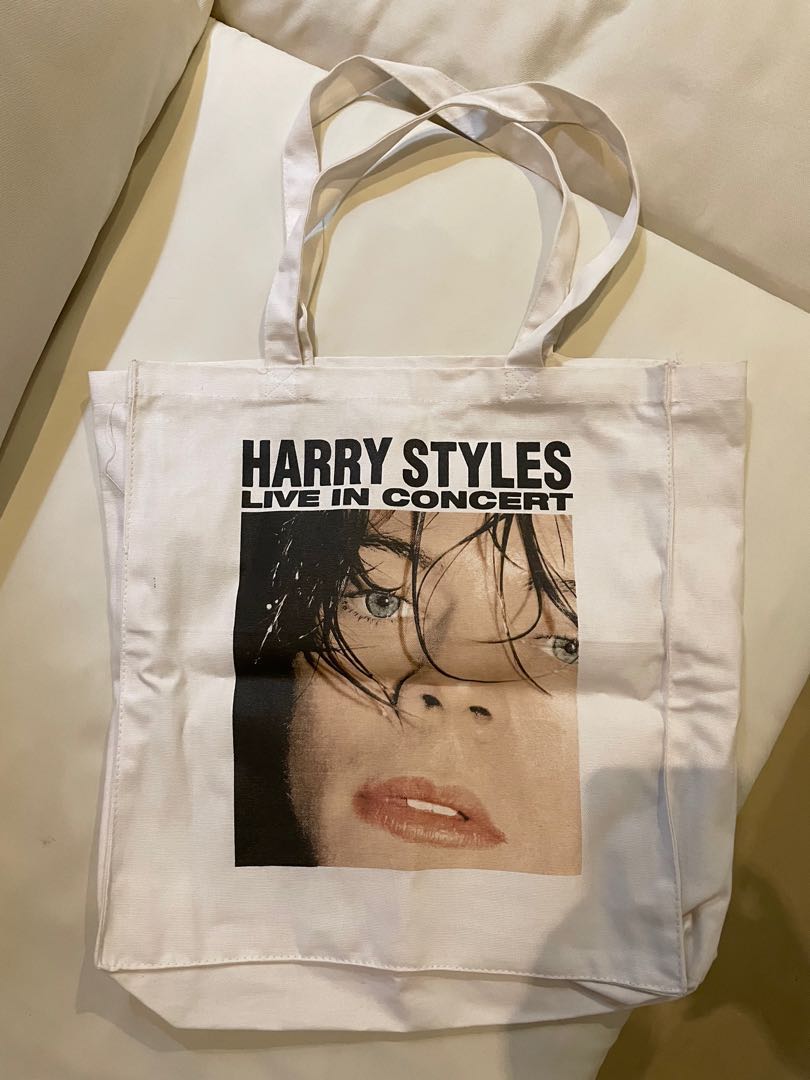 Harry Styles Live in Concert 2018 Tote Bag VIP Memorabilia Hobbies Toys Memorabilia Collectibles Fan Merchandise on Carousell
