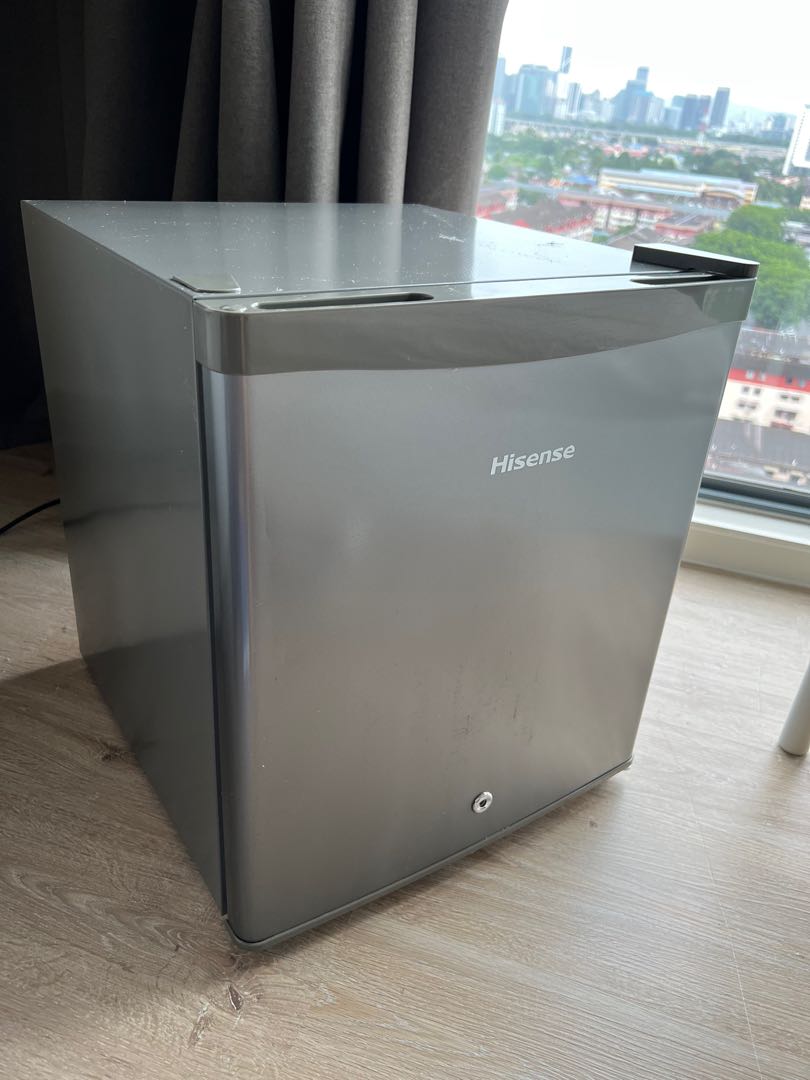 Hisense mini bar shop fridge