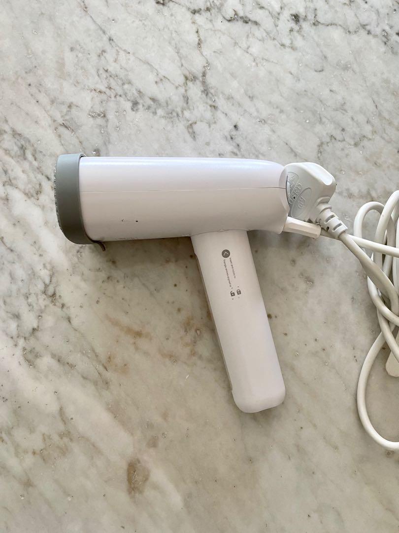 IUIGA Garment Steamer (Handheld), TV & Home Appliances, Irons
