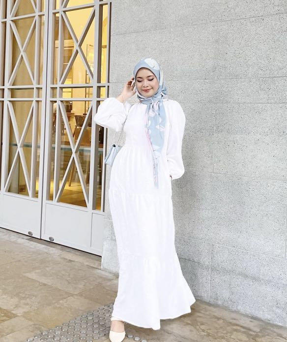 White dress cheap hijab style