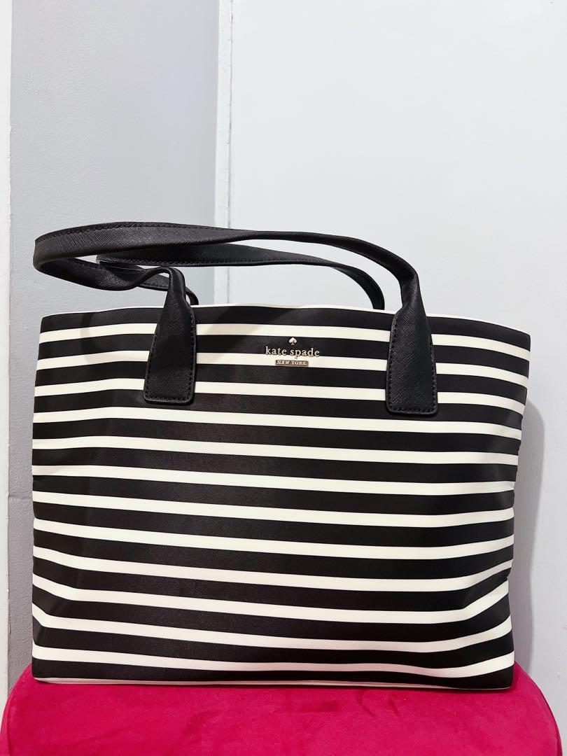 katespade totebag nylon (Category: Luxury Bags & Wallets) located in Quezon City. Submitted by lckypao (Listing ID 1176192432, Image 1). Description: good as new malaki .