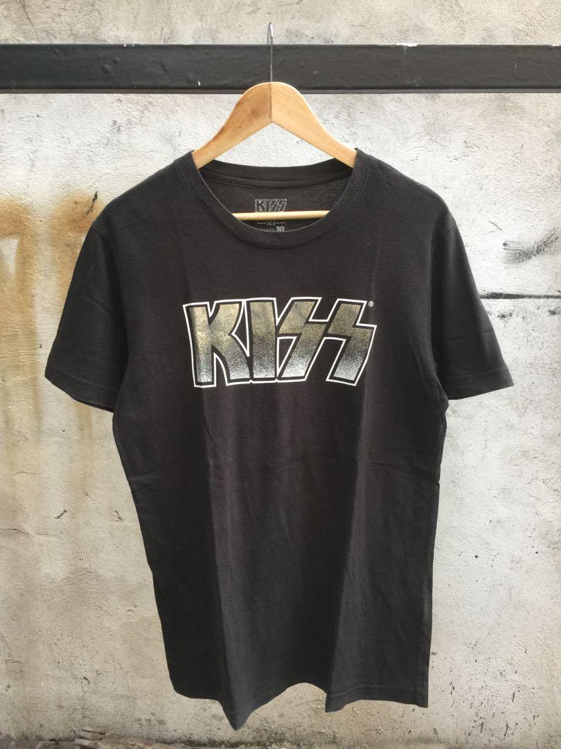 Kiss Band Shirt (Category: Tshirts & Polo Shirts ) located in Valenzuela. Submitted by sunfade_d (Listing ID 1176208652, Image 1). Description: Kiss Band Shirt Fits Medium (19x28) Good Condition 300.00 Gcash Transfer Ships from Valenzuela J&T Expressss.