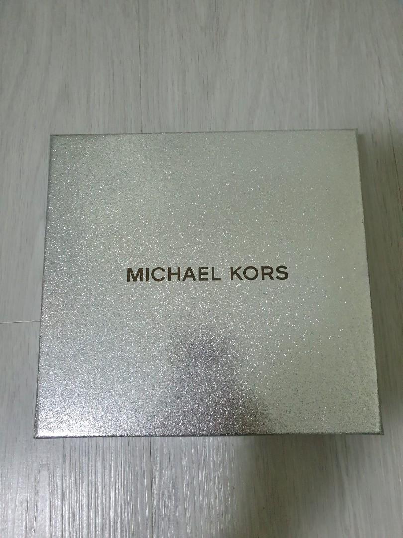 Authentic Michael Kors travel passport holder set, Luxury, Bags & Wallets  on Carousell