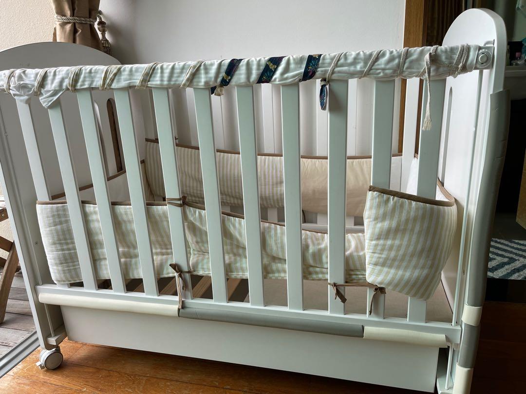 Micuna baby crib, Babies & Kids, Baby Nursery & Kids Furniture, Cots