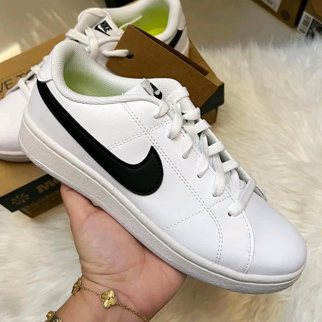 Nike court royale woman clearance