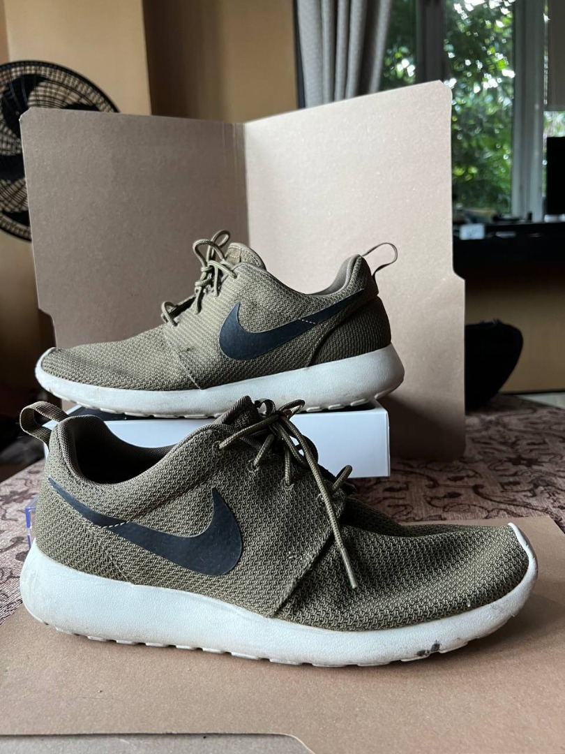 Nike Roshe Army Green 9.5 (Used), Men's Fashion, Footwear, Sneakers on