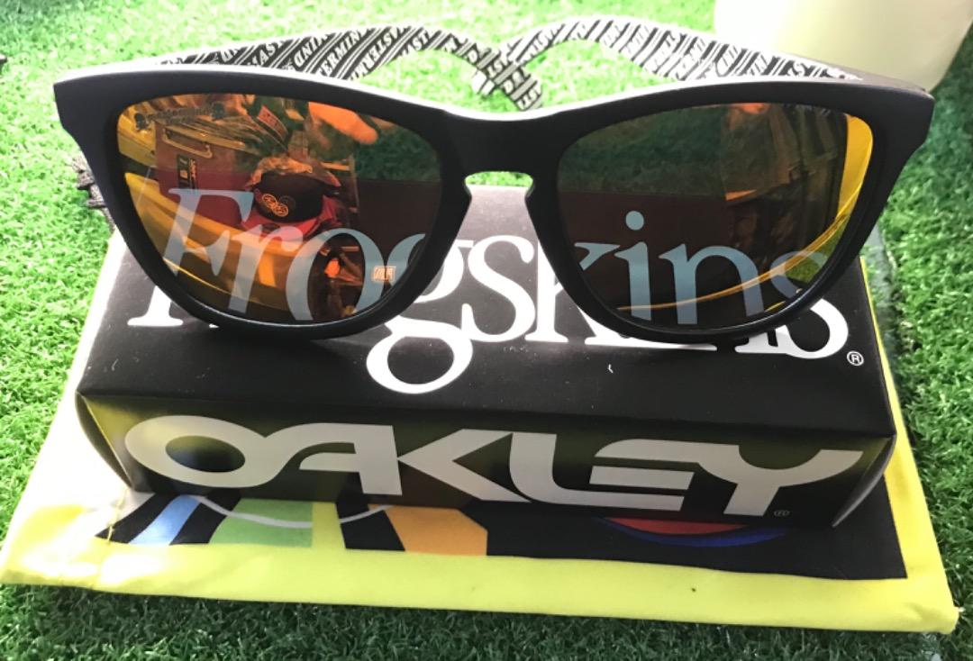 Oakley shop mastermind frogskins