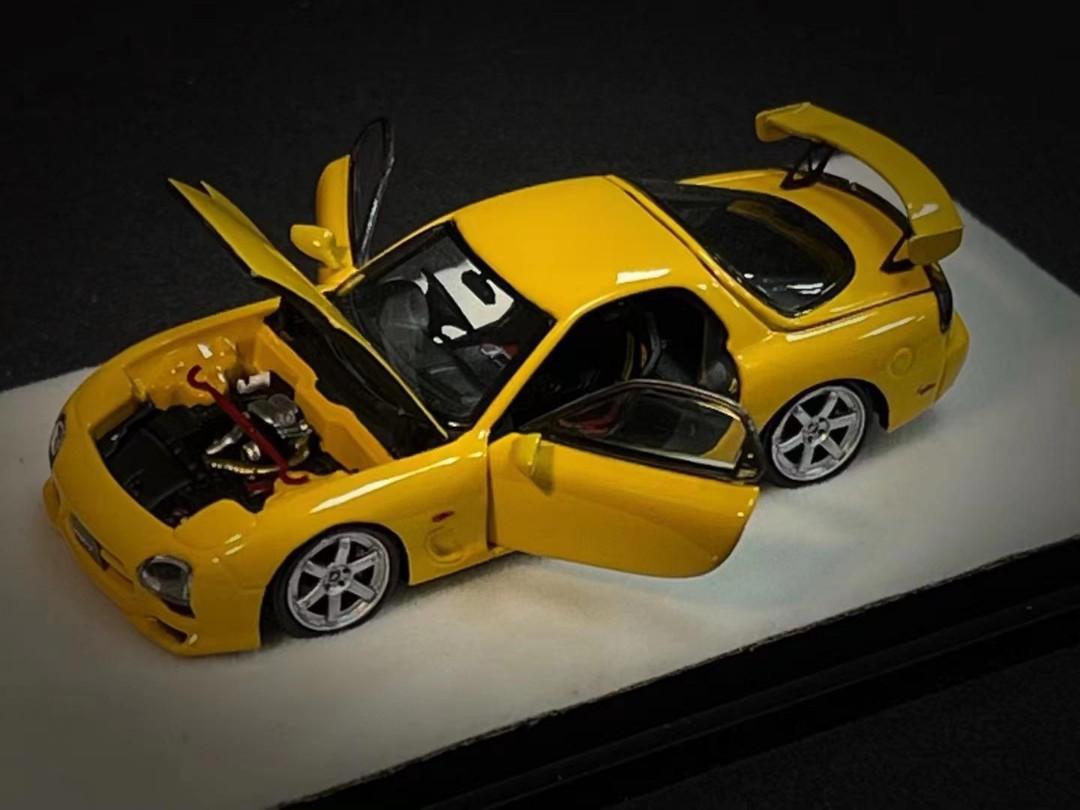 PGM 1:64合金全開模型，新車型！RX-7 FD3S Spec A，首批預售中。Yellow