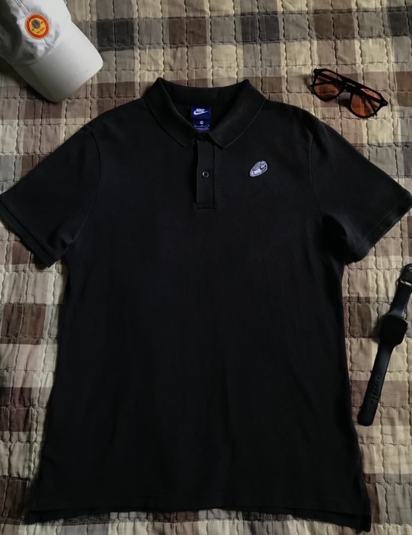 Nike polo with shoe logo store