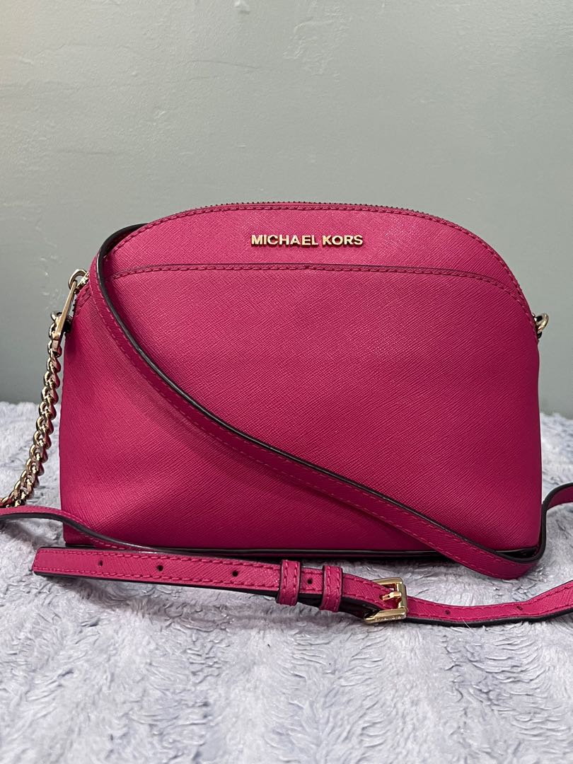 Michael Kors Mini Pochette Crossbody Bag, Luxury, Bags & Wallets on  Carousell