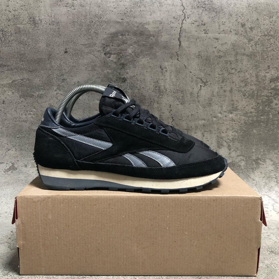 Reebok aztec black deals