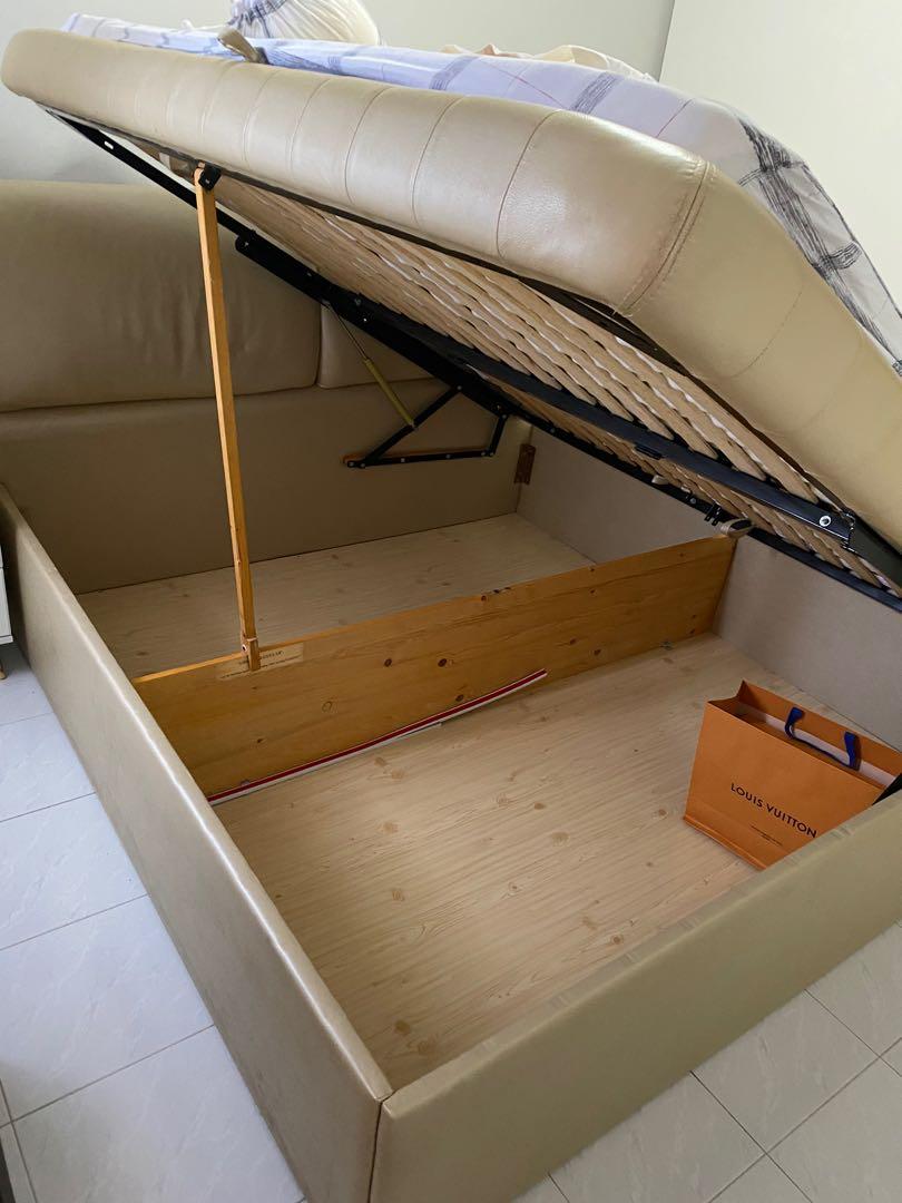 Seahorse king size bed frame with storage plus seahorse mattress