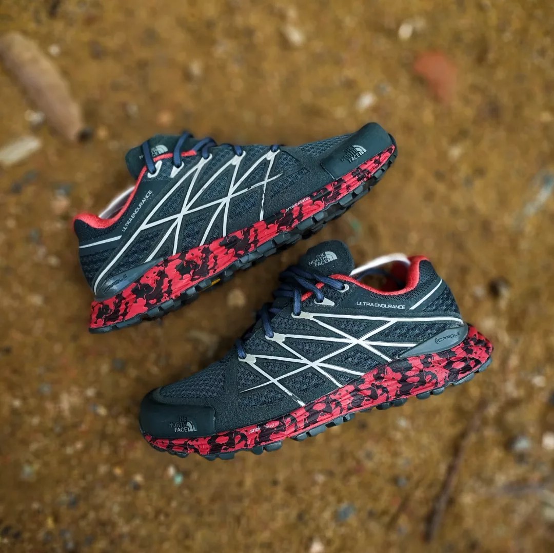 Sepatu running deals the north face