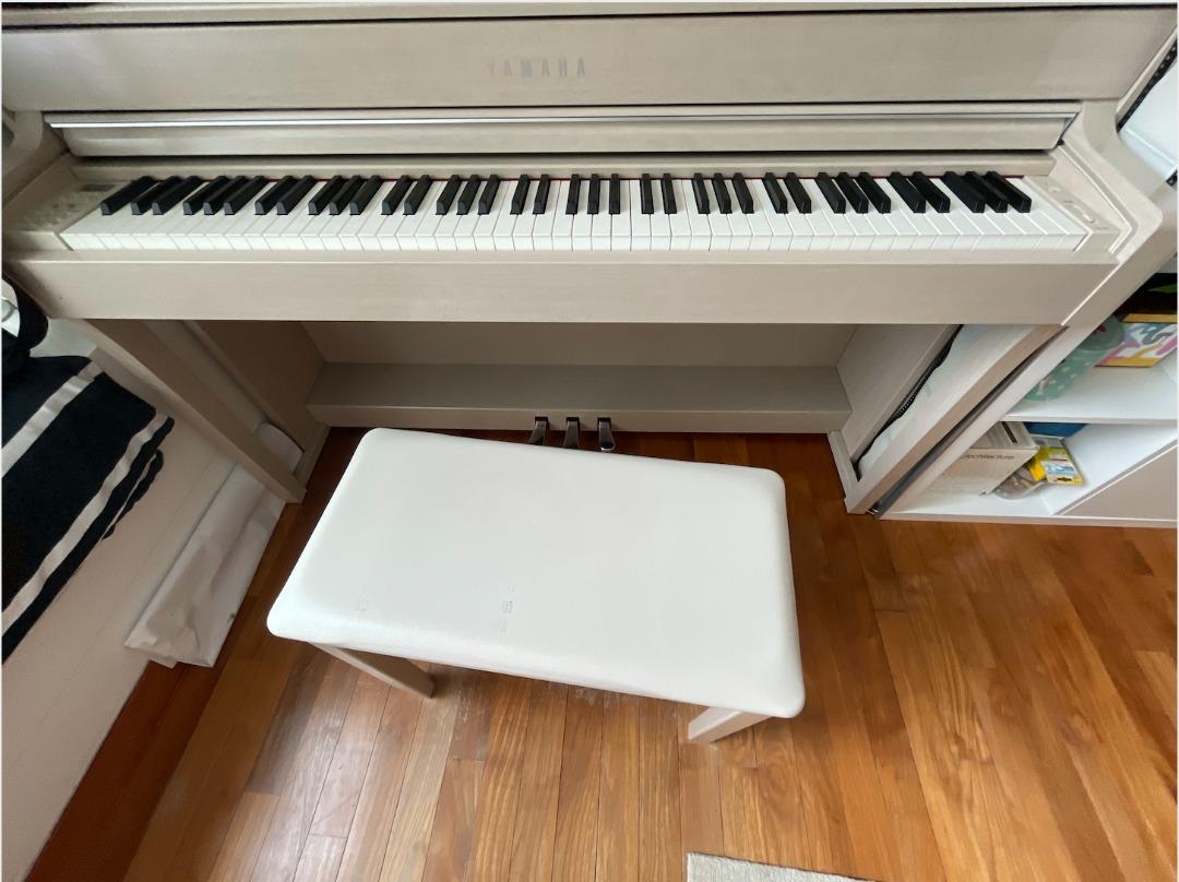 YAMAHA PIANO CLP 635 white ash colour bench