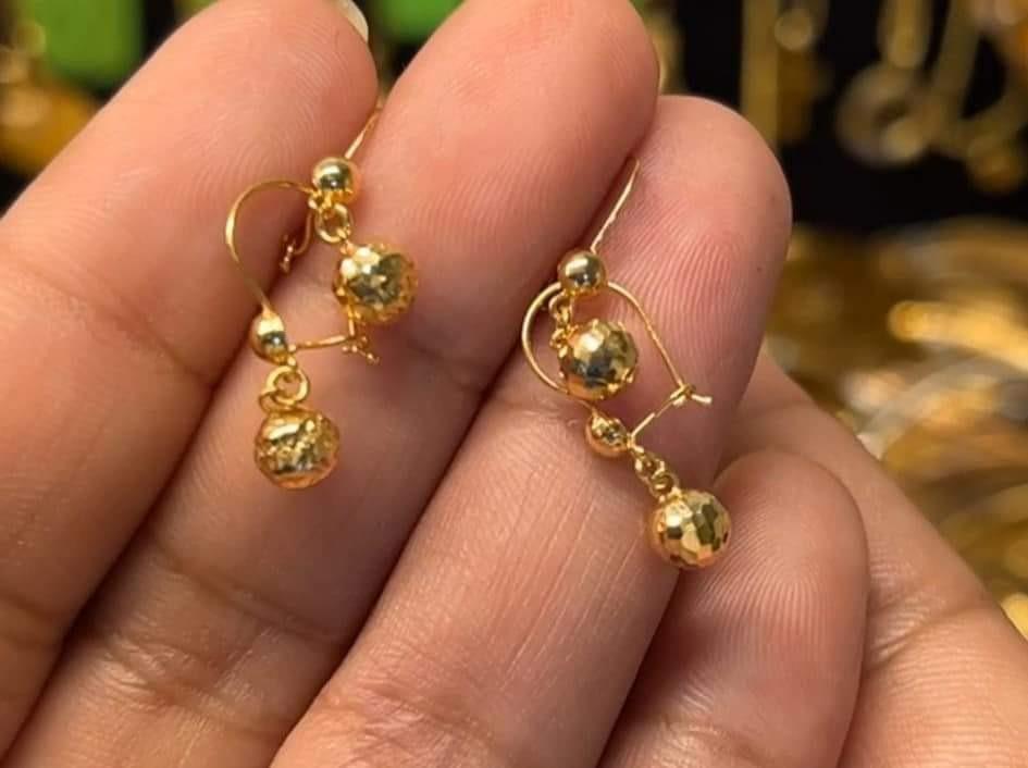 Dangling earrings saudi gold shop