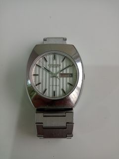 (Category: ) located in . Submitted by singapore_watch_museum (Listing ID 1179796794, Image 1). Description: .