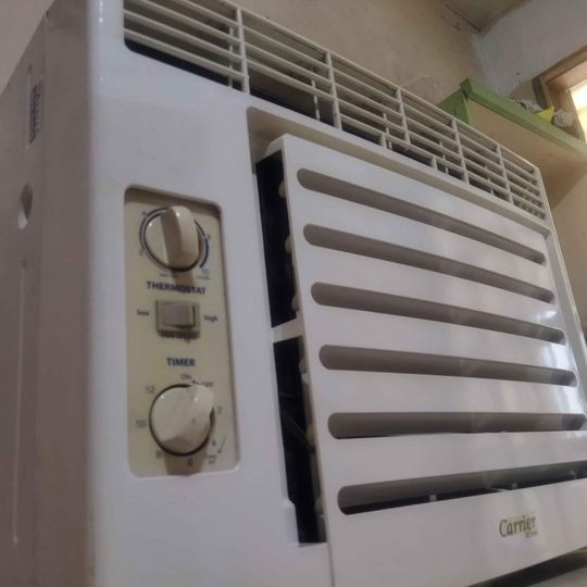 .75HP Carrier Aircon, TV & Home Appliances, Air Conditioning and