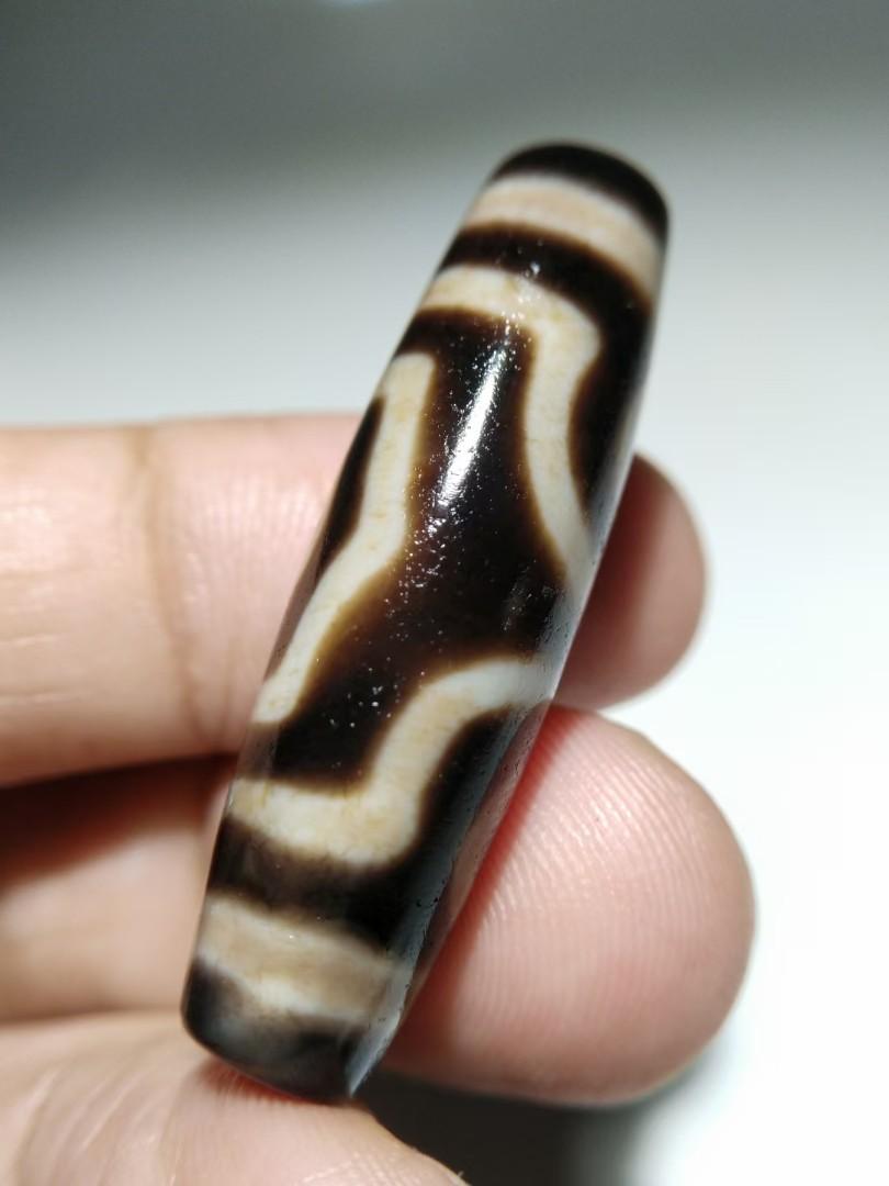 💥💥💥藏藥天珠高油潤藏傳至純三眼天珠，通體白化白芯，泌色非常