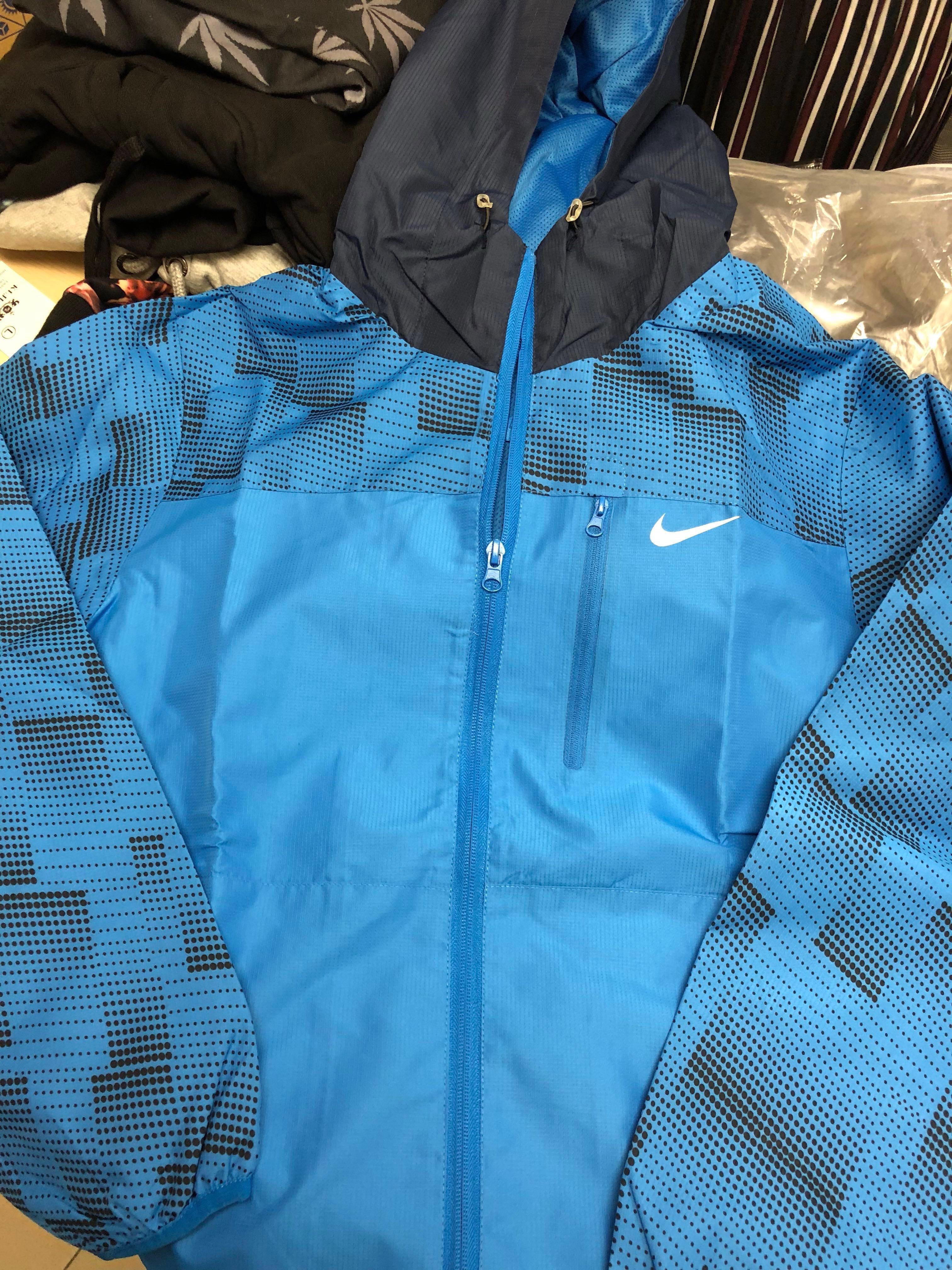 Clearance nike windbreaker discount